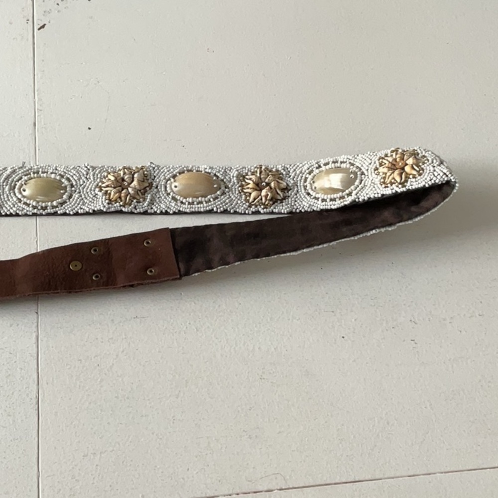 Cream shells and beads Women's Belt